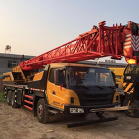 Grue tout-terrain ISO-Approuvée SAC3000 300T 81m pour l'érection de structures en acier et le levage de matériaux de construction en immeubles de grande hauteur