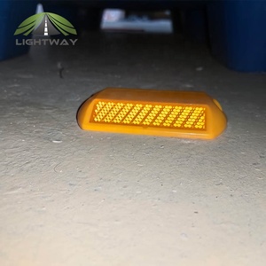 Светоотражающий пластиковый отражатель для дорожного движения - Product Image 3