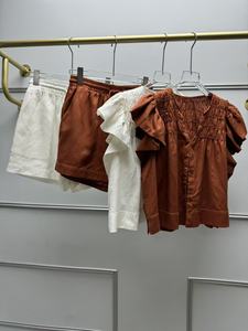 Conjunto de Blusa y Shorts Casuales para Mujer, Estilo Francés, Nuevo, Vintage, Transpirable, Verano, Encaje Fruncido, Cuello en V, Elegante, Manga Volante - Product Image 4