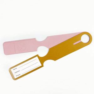 Étiquette de bagage en cuir personnalisée de haute qualité avec logo, en gros, en cuir PU à motif lettres - Product Image 1