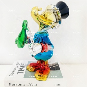 Statua d'Arte del Famoso Cartone Animato <span class=keywords><strong>Paperino</strong></span> a Prezzo di Fabbrica, Scultura Pop Art di <span class=keywords><strong>Paperino</strong></span> con Bottiglia di Vino, Artigianato in Resina di Dottor Daffodilo con Spada - Product Image 6