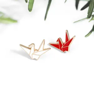 Paper Cranes Enamel Pin Custom White Red Origami Bird Brooches Bag Lapel Pin Badges cute hard enamel pin for Kids Friends