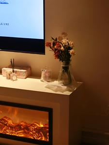 وحدة ترفيه من الخشب الصلب على الطراز الفرنسي قابلة للتخصيص، خزانة تلفزيون لغرفة معيشة الفندق بسعة كبيرة مع جدار مدفأة مدمج - Product Image 2