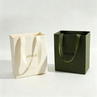 Sac fourre-tout de luxe texturé avec poignées en ruban de satin, options multicolores pour cadeaux et emballages de marque, personnalisable