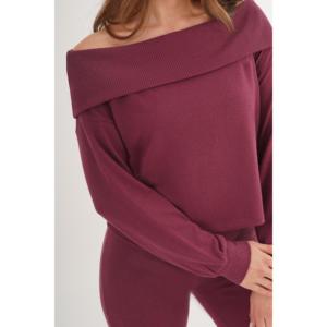 Blouse à col côtelé bordeaux pour femmes en gros, design élégant de pull - Product Image 1