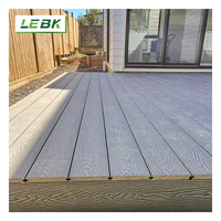 Plancher en WPC, fabrication directe d'usine, écologique, imperméable, rectangulaire, aspect bois moderne, système d'assemblage par clips, taille personnalisée, OEM