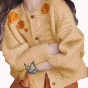 เสื้อสเวตเตอร์ถักลายดอกไม้แบบมินิมอลสำหรับผู้หญิง ปรับแต่งได้  คอลเลคชั่นฤดูใบไม้ร่วง-ฤดูหนาว  เสื้อคลุมคาร์ดิแกนแบบใหม่ - Product Image 1
