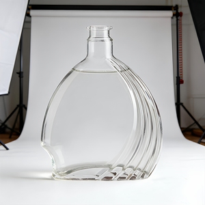 Bouteille en verre vide personnalisée en forme <span class=keywords><strong>de</strong></span> cœur gravée, 375 ml, 500 ml, 750 ml, pour whisky, <span class=keywords><strong>rhum</strong></span>, gin - Product Image 6