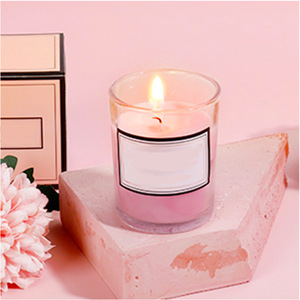 Set de Regalo de Baño Herbal con Aromaterapia y Aroma Floral, Vela de 100 ml en Vaso al Vacío y Calcetines - Regalo de Cumpleaños Rosa para Mujer - Product Image 2