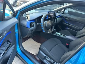 <span class=keywords><strong>Toyota</strong></span> C-HR <span class=keywords><strong>2020</strong></span> Cool Transcendence, SUV Compacto Híbrido, Caja de Cambios Automática, Asientos de Cuero, 50001-75000 Millas, Volante a la Izquierda, Tracción Trasera - Product Image 6