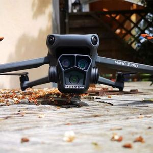 Control Remoto Mavic 3 Pro RC Combo Estándar con 1 Batería, Transmisión HD de hasta 15 km, Señal Fuerte, Anti-Interferencia - Product Image 1