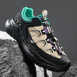 Chaussures de sport pour hommes personnalisées avec logo, style Techwear, système de laçage rapide, semelle épaisse mouchetée, baskets de sport - Product Image 3