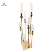 Candélabre moderne en métal doré et verre à 8 bras, centre de table décoratif pour mariage et événements, Simpson SPS-12 H 126cm
