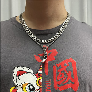 Pendentif lune en acier inoxydable, collier unisexe, design géométrique rétro 12072 - Product Image 3