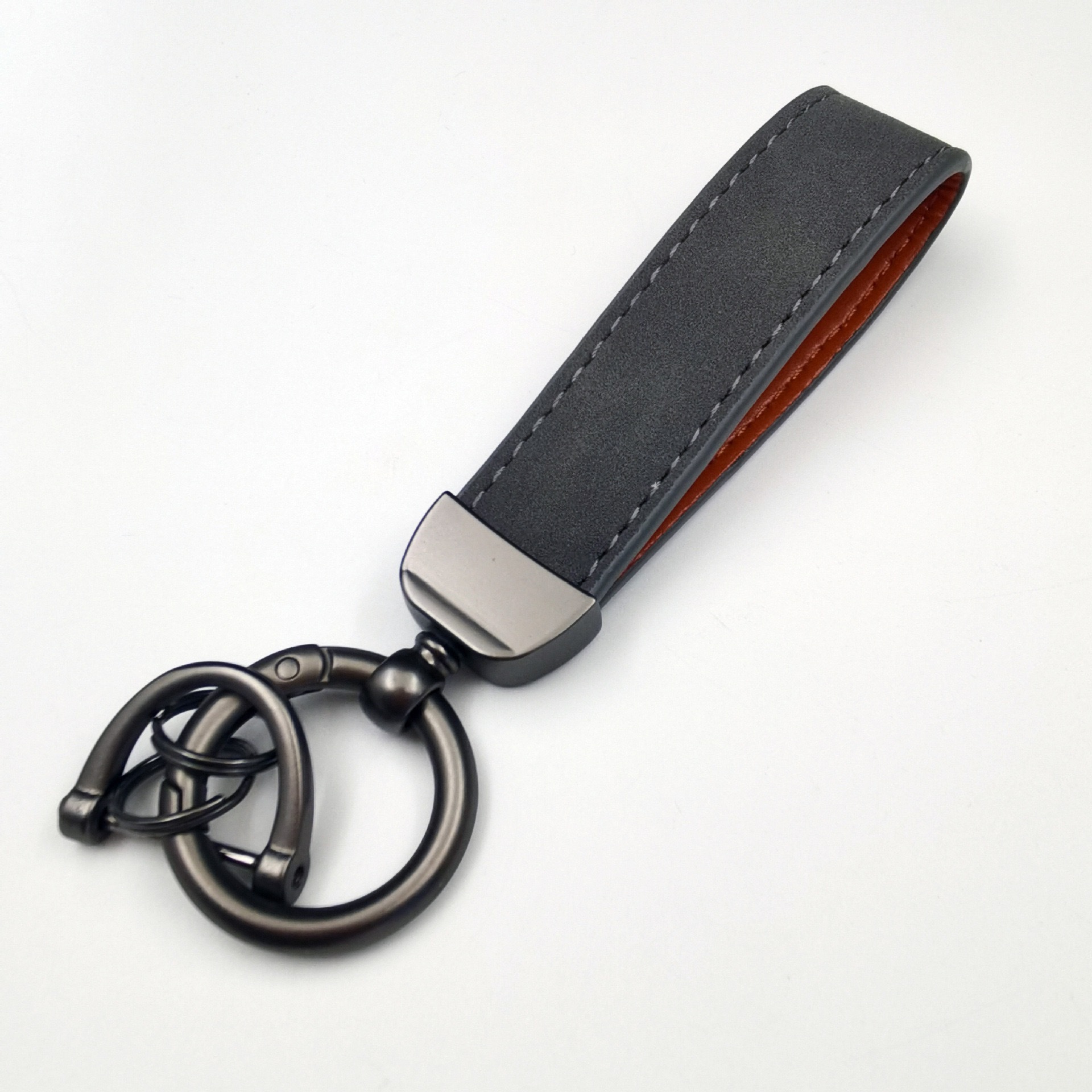 Cordon en cuir gris
