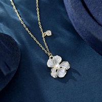 KAAN JEWELRY 925 Sterling Silber Retro Blumen Perlen Zirkon Damen Schlüsselbein-Kette Luxuriöse Zweifarbige Süße Temperamentvolle Halskette