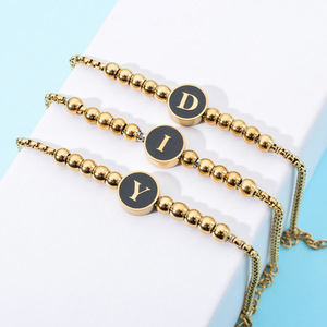 Nouveau bricolage à la mode personnalisé 18k plaqué or en acier inoxydable perle lettre initiale bracelets pour amoureux Couple cadeaux - Product Image 4