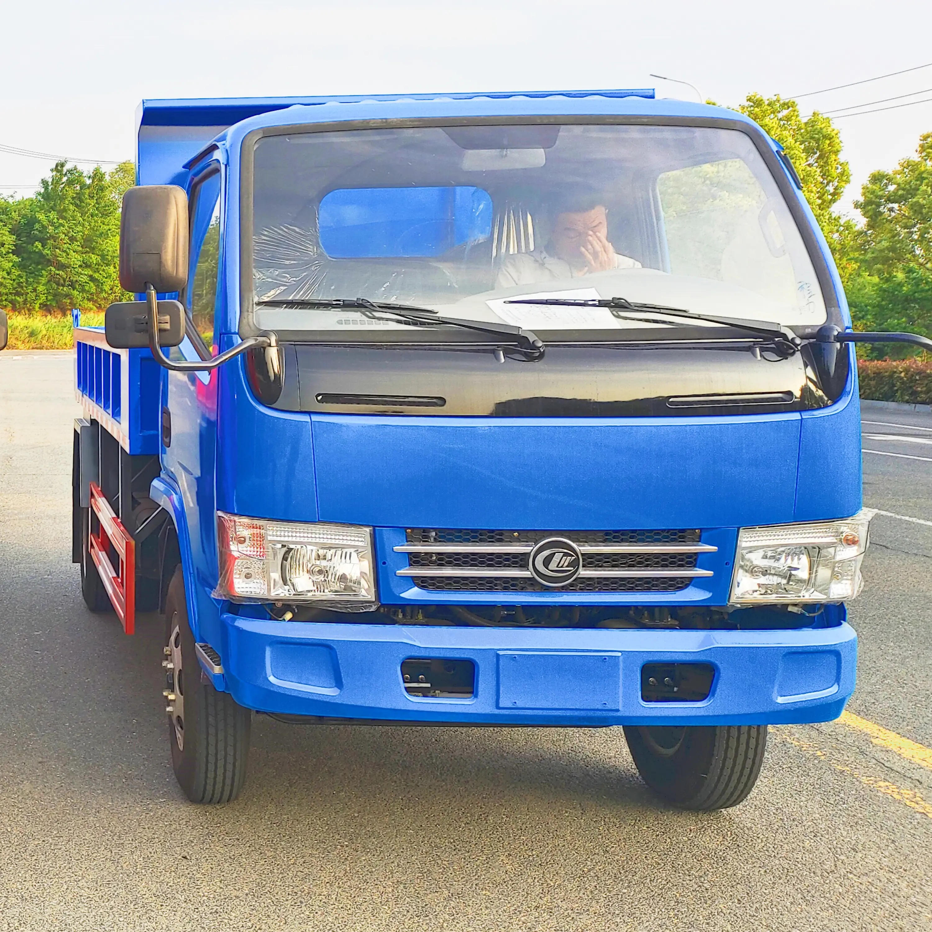 Venta al por mayor pequeños mini camiones volquete de minería van eléctrica camión de carga utilizado en Asia África Rusia