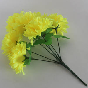 Venta caliente flores de crisantemo artificial Barato 7 cabezas Flor de seda Tela funeraria Ramo de flores artificiales para tumba - Product Image 3
