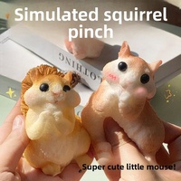 Cadeaux de Noël parfaits : Super mignon écureuil moelleux, ornement animal réaliste, jouet créatif, idéal comme cadeau pour les jeunes, jouet quotidien