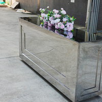 Table de bar à plateau en verre, avec roulettes verrouillables, structure en acier inoxydable argenté, prix usine, vente chaude
