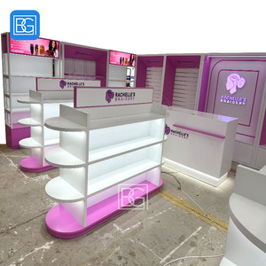 Negozio di articoli di bellezza mobili per la cura dei capelli scaffali di lusso negozio al dettaglio con fornitura di bellezza leggera - Product Image 1