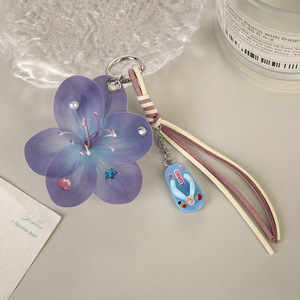 Porte-clés Fleur de Plumeria - Breloque de Sac Esthétique Estivale Tendance TikTok avec Pompon Tressé et Mini Pendentif Tongs - Product Image 5