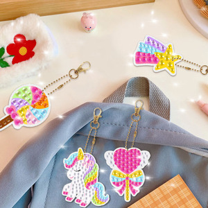 Gran oferta, juego de 8 Uds., cuentas de cristal de plástico, llaveros, puntos redondos DIY, pintura de diamantes para niños, sujetos para niñas embalados en caja - Product Image 6