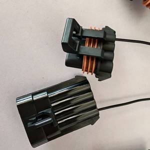 Op maat gemaakte PTFE/PBT rubberen aandrijflijnconstructie met IP66-classificatie voor auto- en motorfietsapplicaties - Product Image 6