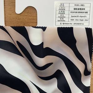 Neues Polyester-Spandex-Gewebe mit individuellem Druck für Sport bekleidung für Bikinis mit weichem, form haltendem Muster erhältlich - Product Image 6