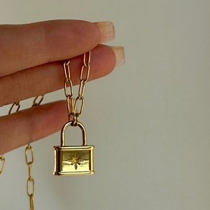 สร้อยคอจี้รูปดาวแปดแฉกทรงสี่เหลี่ยมผืนผ้าเคลือบทอง 18k ปี 2027 Dazan รุ่นใหม่ ทำจากสแตนเลสสตีล ไม่หมอง พร้อมตัวล็อกขัดเงา สำหรับผู้หญิง - Product Image 1