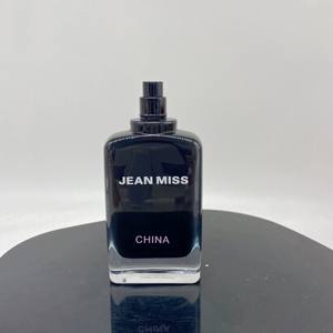 Perfume Unisex Elegante para Eventos Formales, Aroma Floral de Larga Duración en Spray para Hombres y Mujeres - Product Image 2