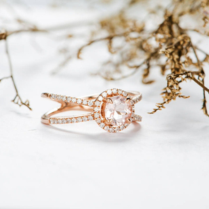 Anello Creativo a Linee Incrociate per Donne, Gioiello da Dito Scintillante e alla Moda - Product Image 6