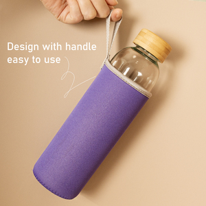 Botella de <span class=keywords><strong>Agua</strong></span> de Vidrio de 750 ml con Funda Colorida, Tapa de Bambú <span class=keywords><strong>Natural</strong></span>, Diseño Novedoso, Agarre Ergonómico, Ecológica, con Infusor, Apta para <span class=keywords><strong>Agua</strong></span> Hirviendo - Product Image 2