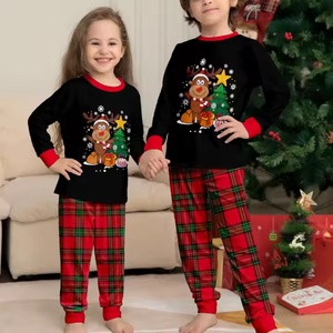 Nouvel ensemble de vêtements de Noël pour la famille, vêtements d'intérieur d'hiver, pyjamas de Noël à manches longues avec motifs de dessins animés, vente en gros - Product Image 2