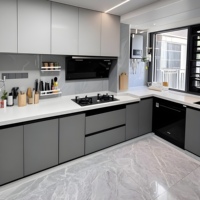 Meubles de cuisine de luxe en chêne massif avec îlot, finition laquée, panneaux en verre, écologiques, pour cuisines de villas modernes