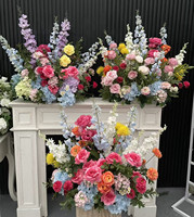 Arrangement floral artificiel en soie PPS en gros, roses roses, oranges et bleu marron pour décoration de mariage