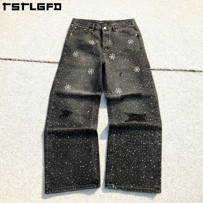 สีเทาเข้ม