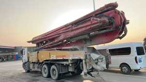 Camión Bomba de Concreto SANYss <span class=keywords><strong>Mercedes</strong></span>-<span class=keywords><strong>Benz</strong></span> Usado de 42.5m (2019, China V, Pluma de 5 Secciones, Motor Diésel, 120m/h) para Construcción - Product Image 3
