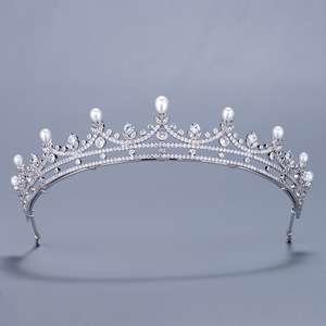 Diadèmes <span class=keywords><strong>de</strong></span> mariée princesse Koearn, zircon, perle, <span class=keywords><strong>cuivre</strong></span>, métal, couronnes, diadèmes classiques luxueux haut <span class=keywords><strong>de</strong></span> gamme pour les mariages et les fêtes - Product Image 1