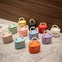 पर्स और हैंडबैग थोक 2021 लड़कियों इंद्रधनुष जेली बैग प्यारा Crossbody बच्चों हैंडबैग महिला मोती बच्चों मिनी बैग हैंडबैग