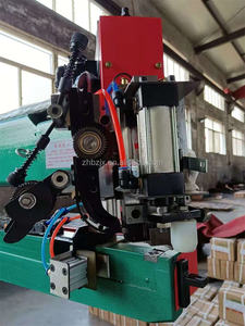 ZHENHUA GDJ <span class=keywords><strong>Carton</strong></span> de clouage de haute précision faisant la Machine de boîte en <span class=keywords><strong>carton</strong></span> Machine à coudre la boîte en <span class=keywords><strong>carton</strong></span> agrafant avec double servo - Product Image 3