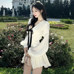 เดรสสั้นแขนยาวคอวีผูกโบว์สีสันสดใสสไตล์สาวหวานฝรั่งเศส ดีไซน์หรูหราอเนกประสงค์ แขนทรงโคมไฟ ช่วยเสริมลุคให้ดูดี - Product Image 4