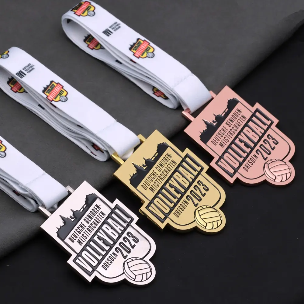 Benutzer definierte Luxus-Fitness-Wettbewerb Real Size Resin Metal Gold World Sports Cup Trophy Award Trophäen und Medaillen