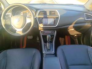 <span class=keywords><strong>Suzuki</strong></span> SX4 <span class=keywords><strong>S</strong></span>-<span class=keywords><strong>Cross</strong></span> 1.6 Elite 2015, Cambio CVT Automatico, Opzione AllGrip 4WD, Efficiente nei Consumi, Pratico Crossover Familiare - Product Image 6