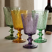 Samlife-RW19013 Verres à vin texturés vintage en verre coloré gaufré rétro personnalisés en gros