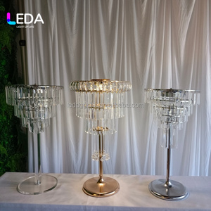 LEDA Fournitures de mariage : Centre de table doré en métal avec support à fleurs en cristal et éclairage pour décoration de mariage - Product Image 6