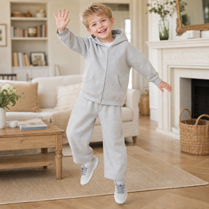 Nouvelle Collection 2026 : Ensemble Survêtement Gris pour <span class=keywords><strong>Enfants</strong></span> – Sweat à Capuche Zippé et Pantalon Large – Tenue 2 Pièces pour 2-12 Ans – Style Décontracté Urbain – Livraison Rapide - Product Image 4