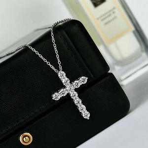 Collier pendentif croix VVS en silicone pour homme, tendance mode - Product Image 3