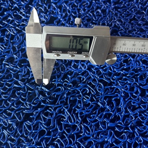 Alfombra de PVC en Rollo Tipo Espagueti de 12mm y 15mm, Resistente, Precio de Fábrica, Tapete en Espiral de PVC - Product Image 1